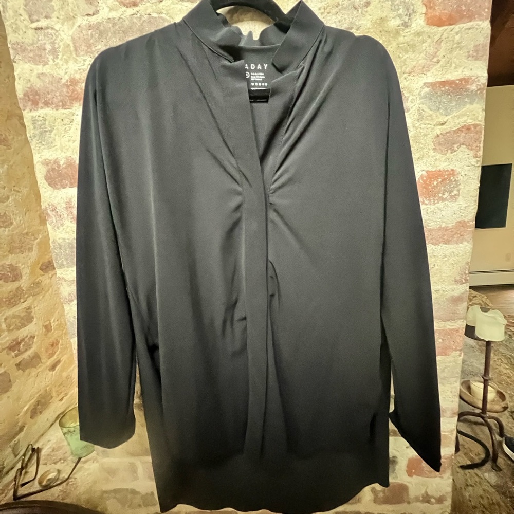 ADAY Black Ruched 3/4 Sleeve Blouse
